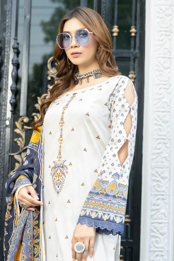 Chickenkari Embroidered Lawn - Image 4