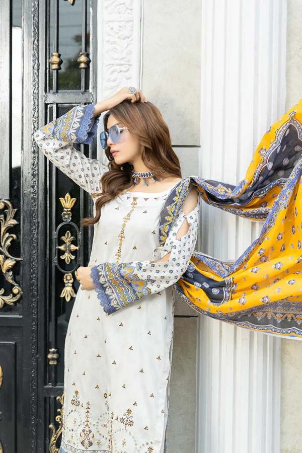 Chickenkari Embroidered Lawn - Image 6