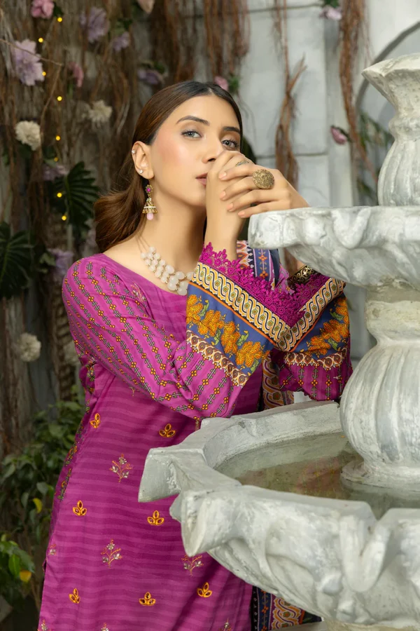 Chickenkari Embroidered Lawn - Image 5